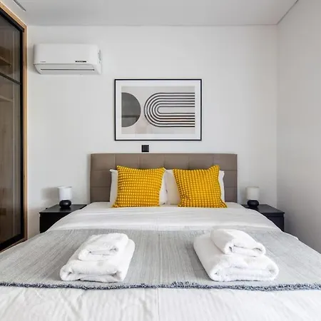 Bloom - Luxury 2-bedroom In アパート *
